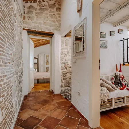 Petra Villa
